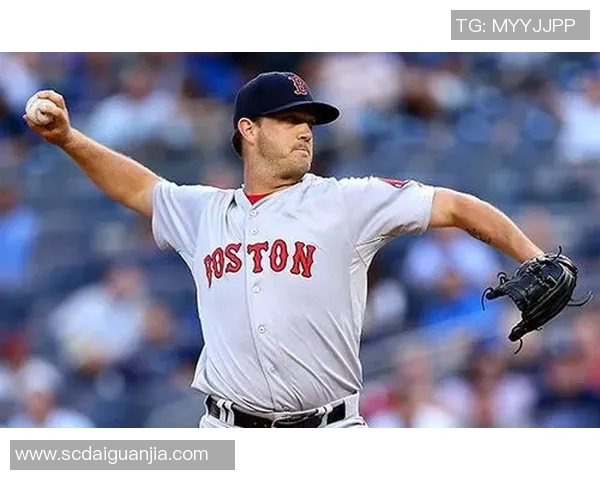 甘冈与利文斯激战正酣谁能在这场较量中笑到最后