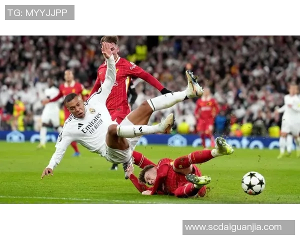 皇马迎战瓦伧西亚争夺欧冠小组赛关键胜利的激烈对决