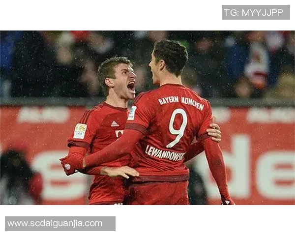 莱万重返德甲对阵拜仁引发球迷愤怒声讨称其忘恩负义